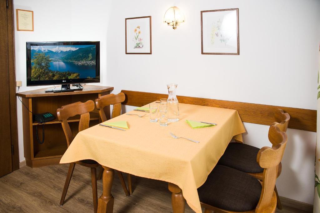 Gästehaus Haffner Zell am See Zimmer foto